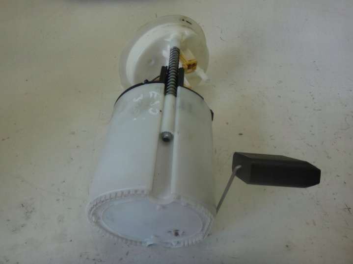 7197073 Насос топливный  BMW 3 E90/E91/E92/E9 (2005-201) 2005г. | Фото № 3  7197073 Насос топливный  BMW 3 E90/E91/E92/E9 (2005-201) 2005г. - Фото 3