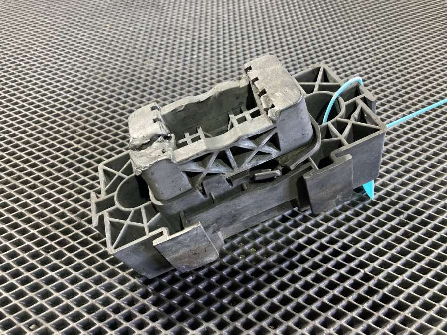 A1666900134A2046920028 Опора под домкрат (поддомкратная подушка)  Mercedes-Benz GL X166 2015г. | Фото № 3  A1666900134A2046920028 Опора под домкрат (поддомкратная подушка)  Mercedes-Benz GL X166 2015г. - Фото 3