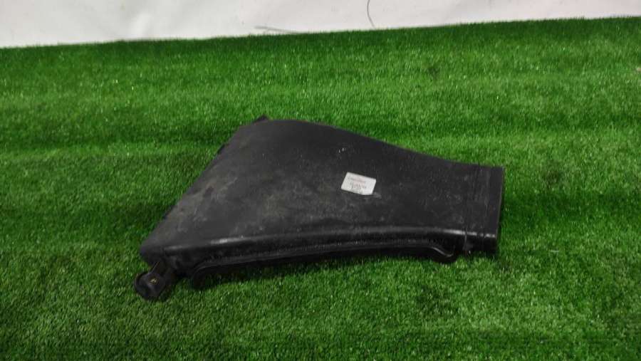 670033069 Воздуховод передний  Maserati Levante 2019г. | Фото № 3  670033069 Воздуховод передний  Maserati Levante 2019г. - Фото 3