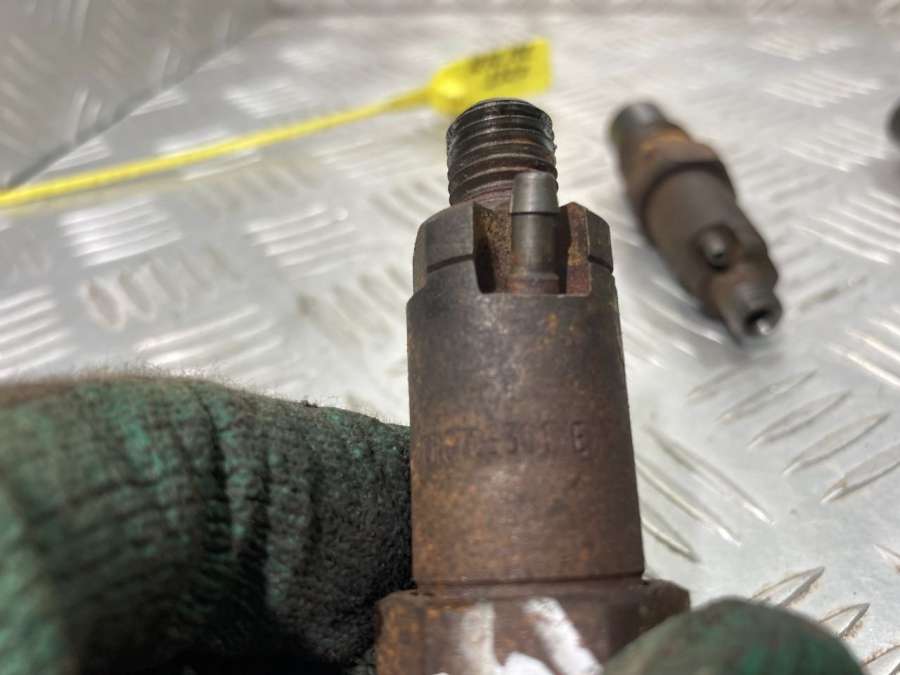 67053016 LUCAS Форсунка Ford Mondeo 1 1995г. | Фото № 4 67053016 LUCAS Форсунка Ford Mondeo 1 1995г. - Фото 4