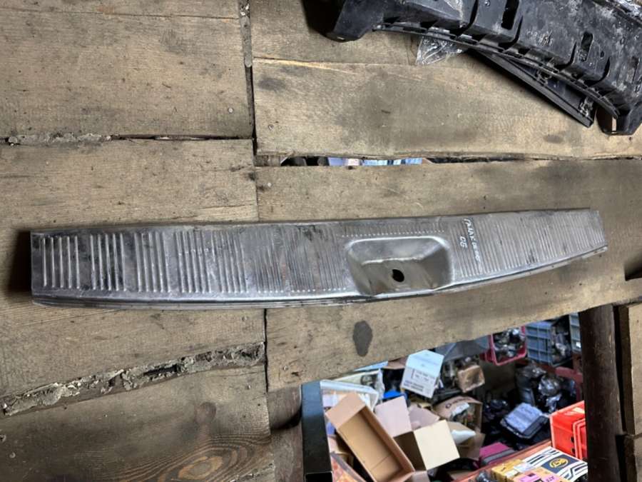 Накладка замка багажника Volkswagen Sharan 1 restailing 2000г. | Фото № 1 Накладка замка багажника Volkswagen Sharan 1 restailing 2000г. - Фото 1