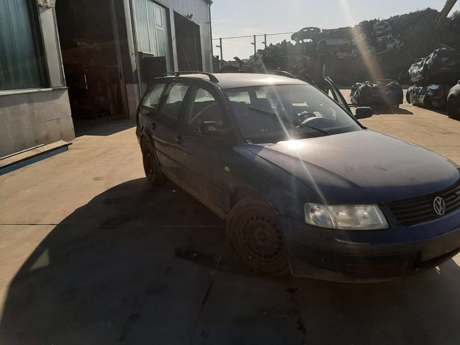 321959481C Датчик температуры охлаждающей жидкости Volkswagen Passat 5 (1996-2000) Универсал 1999г. | Фото № 6 321959481C Датчик температуры охлаждающей жидкости Volkswagen Passat 5 (1996-2000) Универсал 1999г. - Фото 6