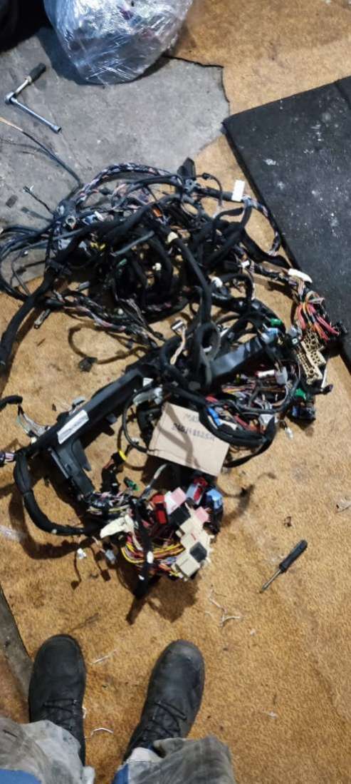 240148825R Проводка салона Renault Master 3 restailing 2018г. | Фото № 1 240148825R Проводка салона Renault Master 3 restailing 2018г. - Фото 1