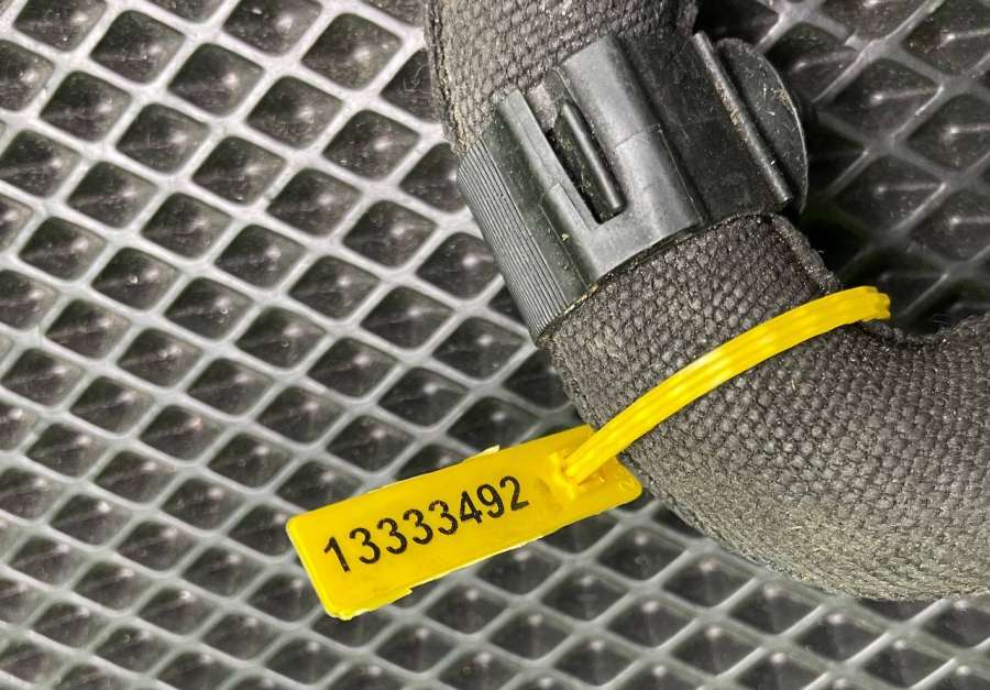 4H0121447M4H0122293C Патрубок (трубопровод, шланг) Audi A8 D4/4H 2014г. | Фото № 7 4H0121447M4H0122293C Патрубок (трубопровод, шланг) Audi A8 D4/4H 2014г. - Фото 7