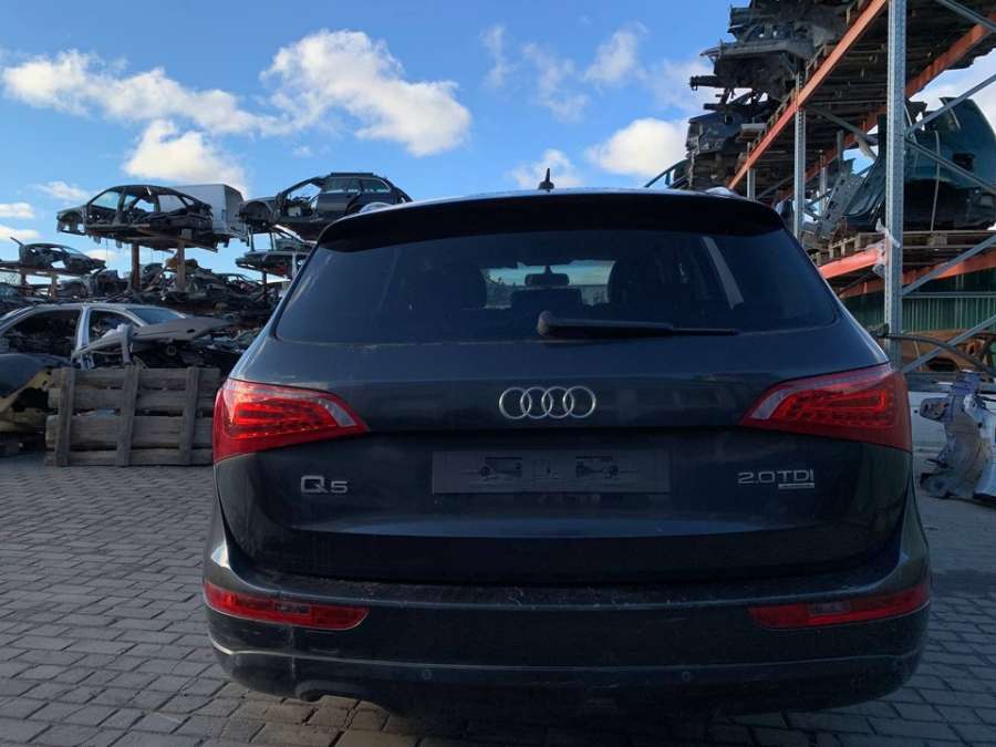 8R0857058B Накладка декоративная на торпедо  Audi Q5 2010г. | Фото № 11  8R0857058B Накладка декоративная на торпедо  Audi Q5 2010г. - Фото 11