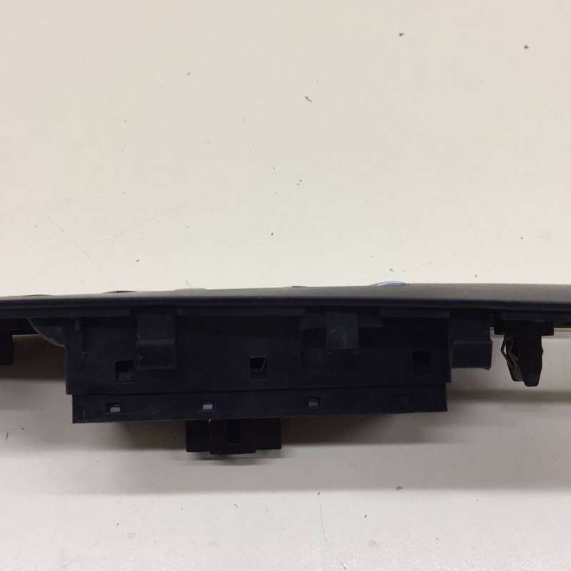 B3746120A2 Блок управления стеклоподъемниками Lifan X60 2012г. | Фото № 5 B3746120A2 Блок управления стеклоподъемниками Lifan X60 2012г. - Фото 5