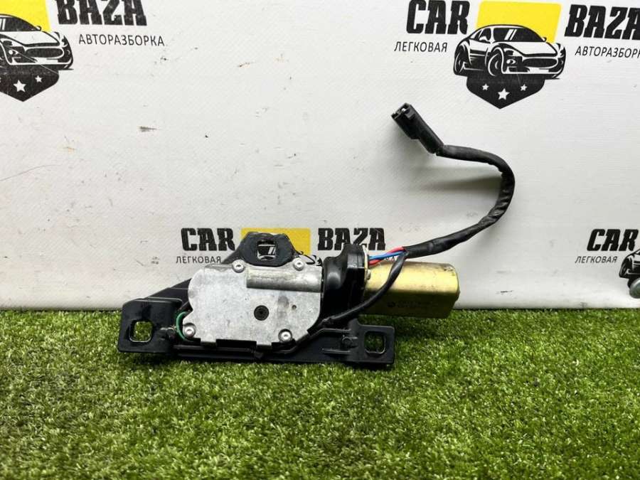 7014872  Замок багажника   BMW 7 E65/E66 2004г. | Фото № 4  7014872  Замок багажника   BMW 7 E65/E66 2004г. - Фото 4