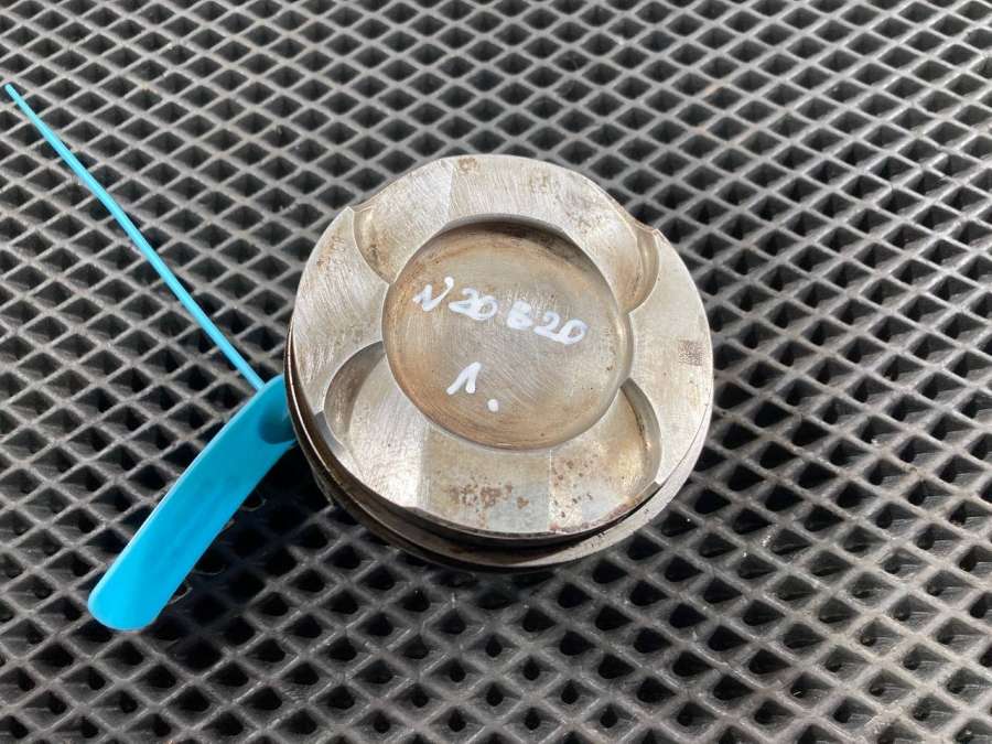 764595801 Поршень BMW 3 F30/F31/GT F34 2013г. | Фото № 1 764595801 Поршень BMW 3 F30/F31/GT F34 2013г. - Фото 1