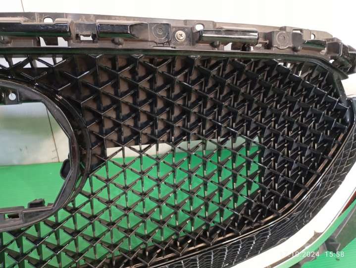 KB8B-50712 Решетка радиатора Mazda 5 2 поколение (2010-201) 2010г. | Фото № 4 KB8B-50712 Решетка радиатора Mazda 5 2 поколение (2010-201) 2010г. - Фото 4