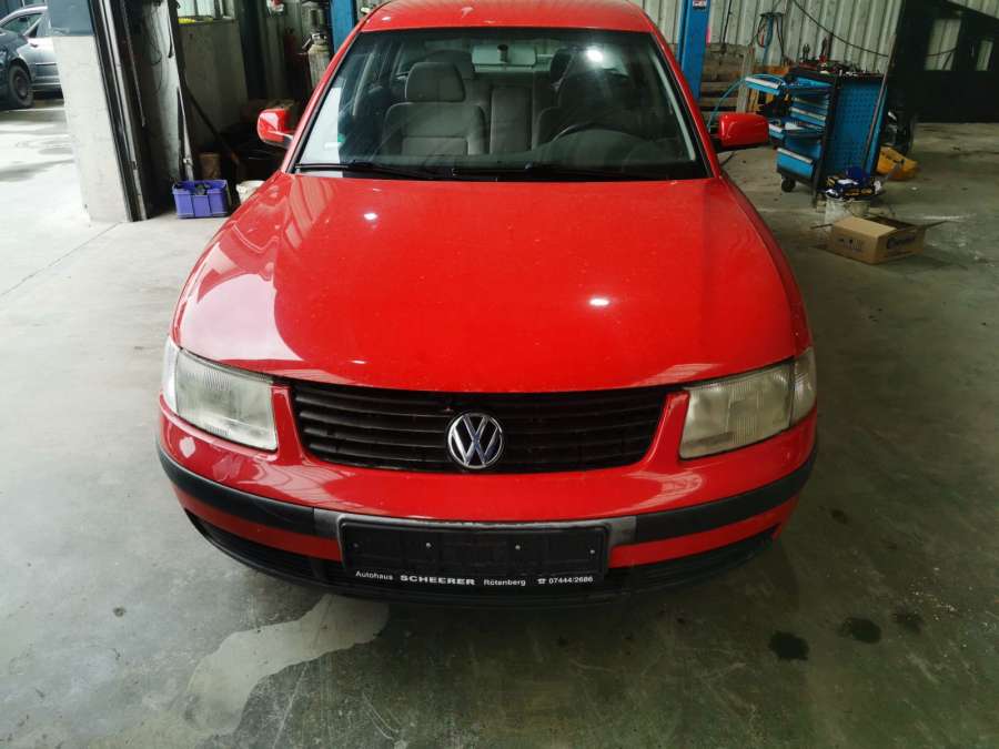 Кнопка стеклоподъемника Volkswagen Passat 5 (1996-2000) Седан 1999г. | Фото № 10 Кнопка стеклоподъемника Volkswagen Passat 5 (1996-2000) Седан 1999г. - Фото 10