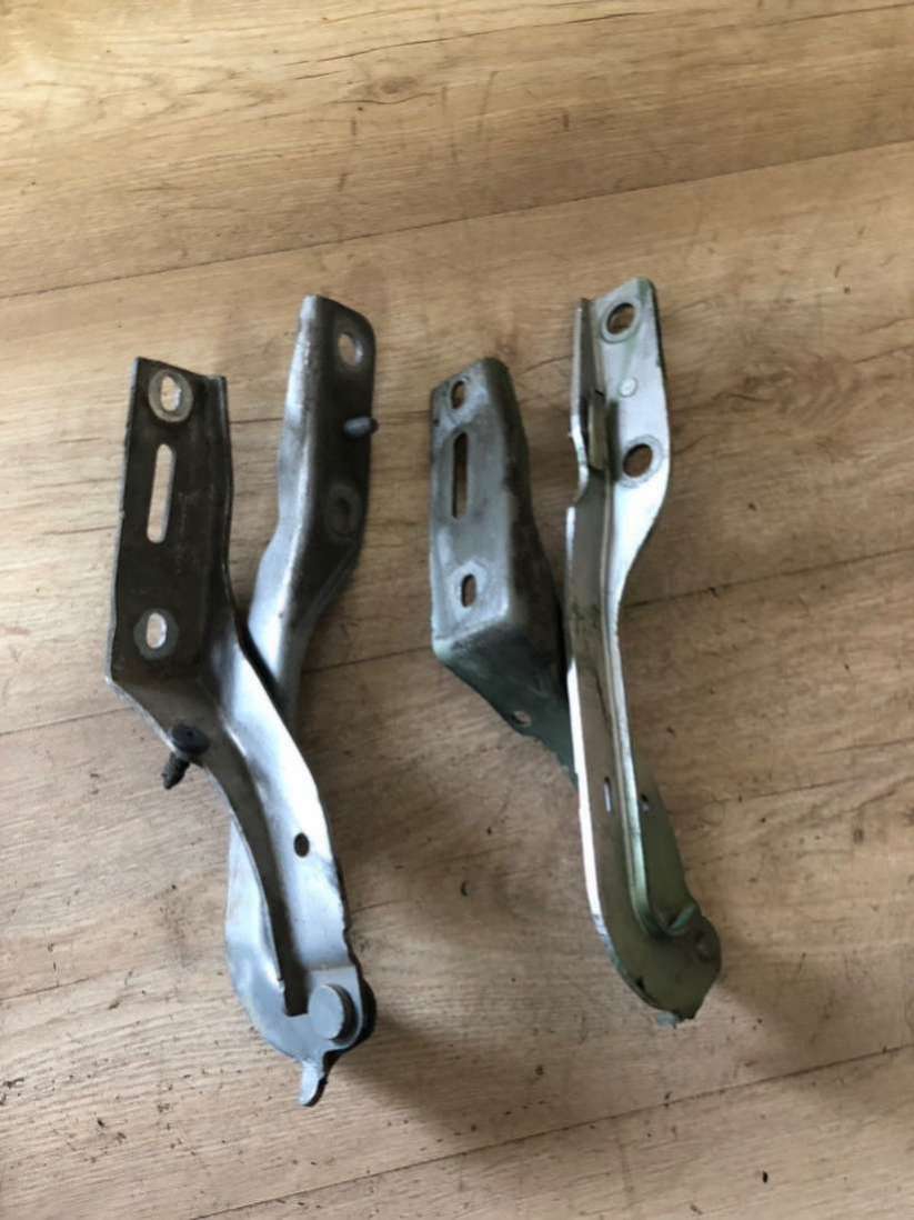 Петля капота Peugeot 307 2001г. | Фото № 1 Петля капота Peugeot 307 2001г. - Фото 1