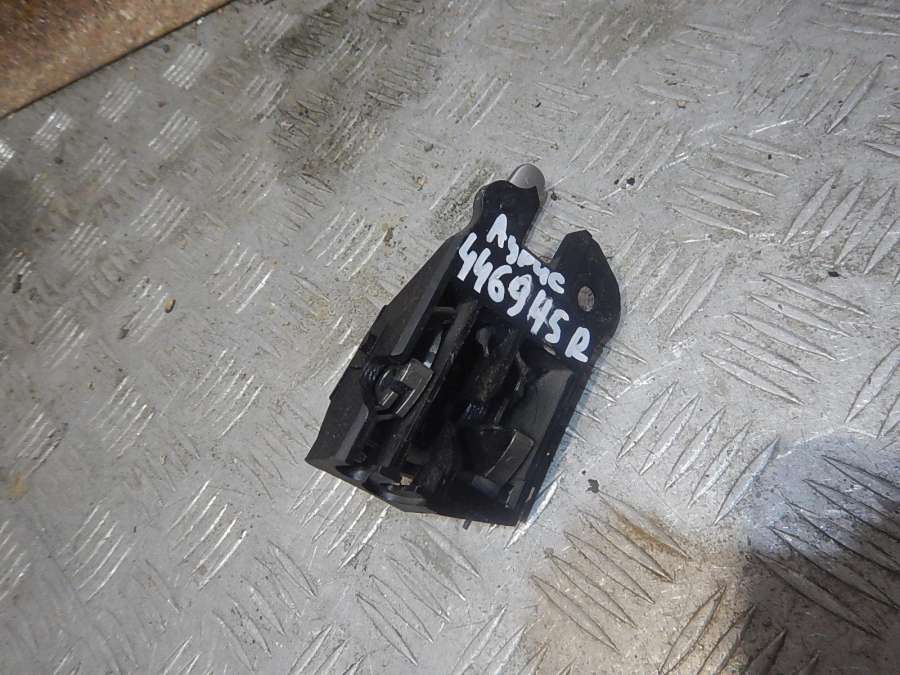 6920512220B4 Ручка двери внутренняя правая Toyota Auris 0000г. | Фото № 2 6920512220B4 Ручка двери внутренняя правая Toyota Auris 0000г. - Фото 2