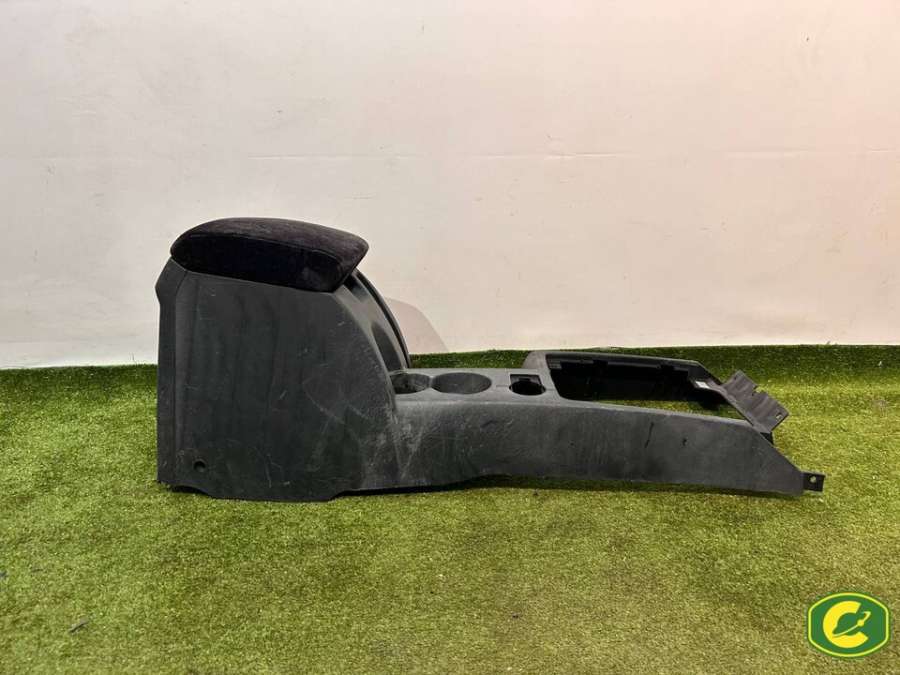 84611H1600 Консоль салона (кулисная часть) Hyundai Terracan 2002г. | Фото № 4 84611H1600 Консоль салона (кулисная часть) Hyundai Terracan 2002г. - Фото 4