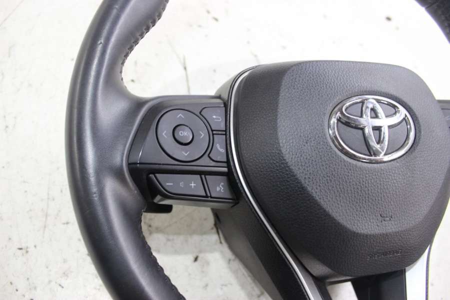 Руль  Toyota Corolla E210 2022г. | Фото № 2   Руль  Toyota Corolla E210 2022г. - Фото 2