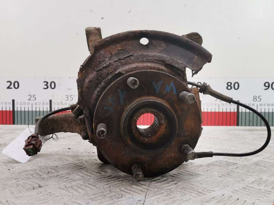 Ступица (кулак цапфа) передняя левая Nissan X-Trail T30 (2000-2007) Внедорожник 5дв. 2003г. | Фото № 1 Ступица (кулак цапфа) передняя левая Nissan X-Trail T30 (2000-2007) Внедорожник 5дв. 2003г. - Фото 1