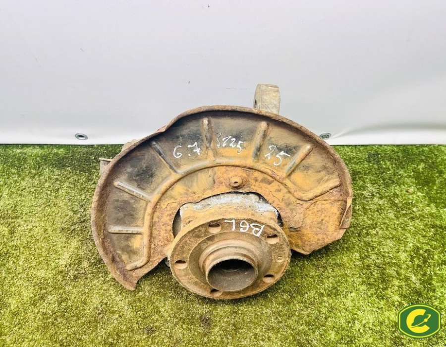 Кулак поворотный левый Volkswagen Passat 2007г. | Фото № 2 Кулак поворотный левый Volkswagen Passat 2007г. - Фото 2