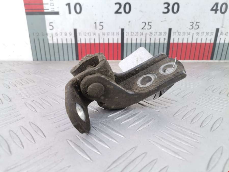 Петля двери передней правой Toyota Carina (T210) (1996-2001) 2000г. | Фото № 2 Петля двери передней правой Toyota Carina (T210) (1996-2001) 2000г. - Фото 2