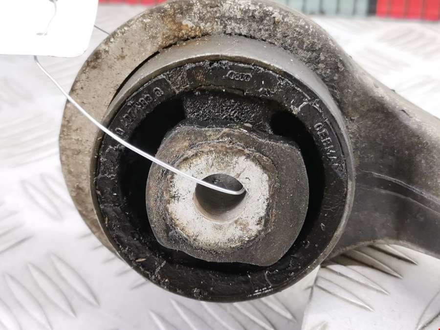 Рычаг передний правый Audi A4 B6 (2000-2006) Универсал 2002г. | Фото № 2 Рычаг передний правый Audi A4 B6 (2000-2006) Универсал 2002г. - Фото 2