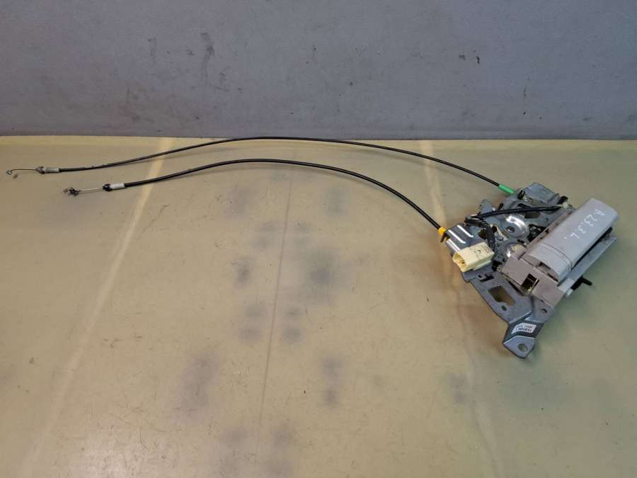 Замок двери задней левой  Toyota Sienna 2011г. | Фото № 1   Замок двери задней левой  Toyota Sienna 2011г. - Фото 1