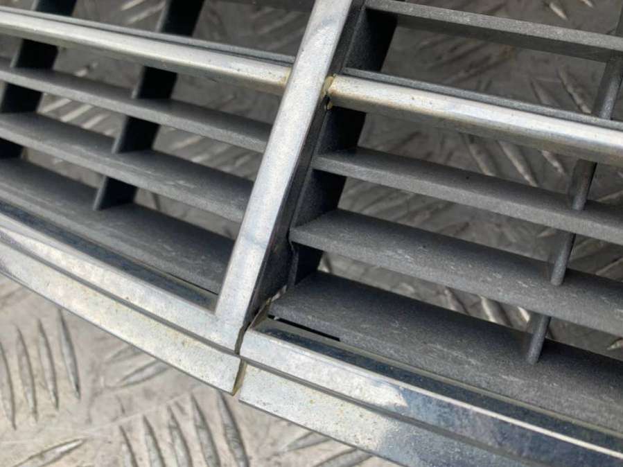 2108800583 Решетка радиатора Mercedes Benz W210 E-Klasse 1997г. | Фото № 4 2108800583 Решетка радиатора Mercedes Benz W210 E-Klasse 1997г. - Фото 4