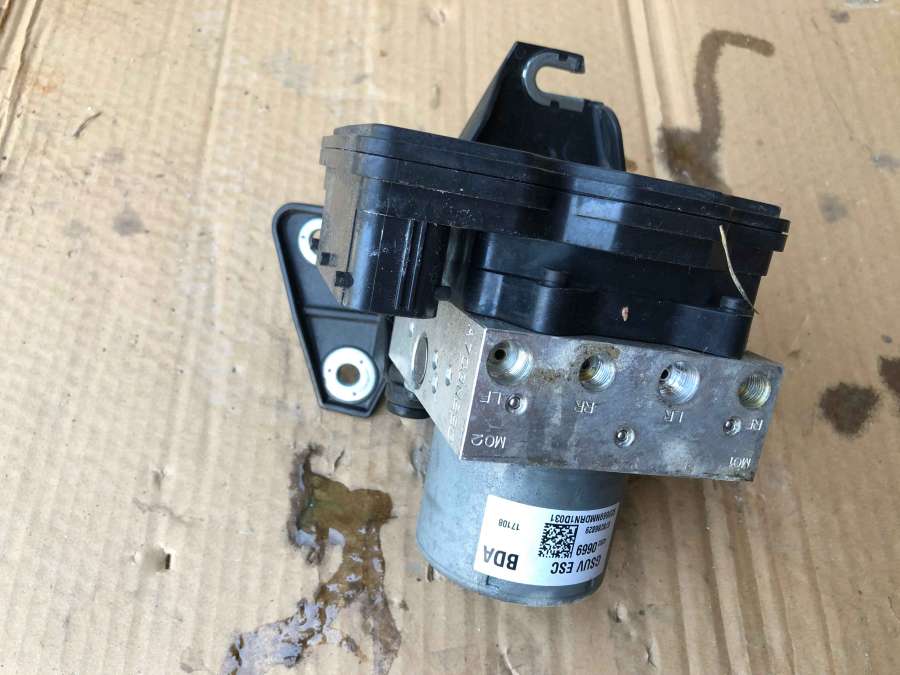 Блок ABS Chevrolet Trax 2017- 2017г. | Фото № 1 Блок ABS Chevrolet Trax 2017- 2017г. - Фото 1