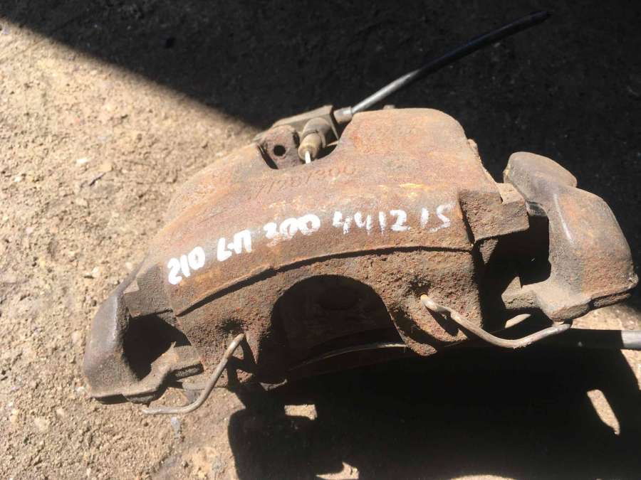 Суппорт тормозной передний левый  Mercedes-Benz E W210/S210 2000г. | Фото № 1   Суппорт тормозной передний левый  Mercedes-Benz E W210/S210 2000г. - Фото 1