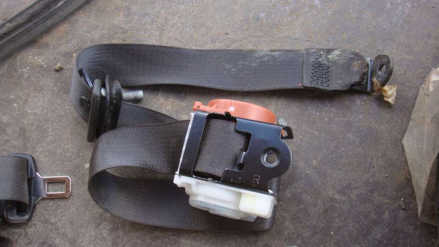 Ремень безопасности задний правый Buick Encore (2017-...) 2017г. | Фото № 2 Ремень безопасности задний правый Buick Encore (2017-...) 2017г. - Фото 2