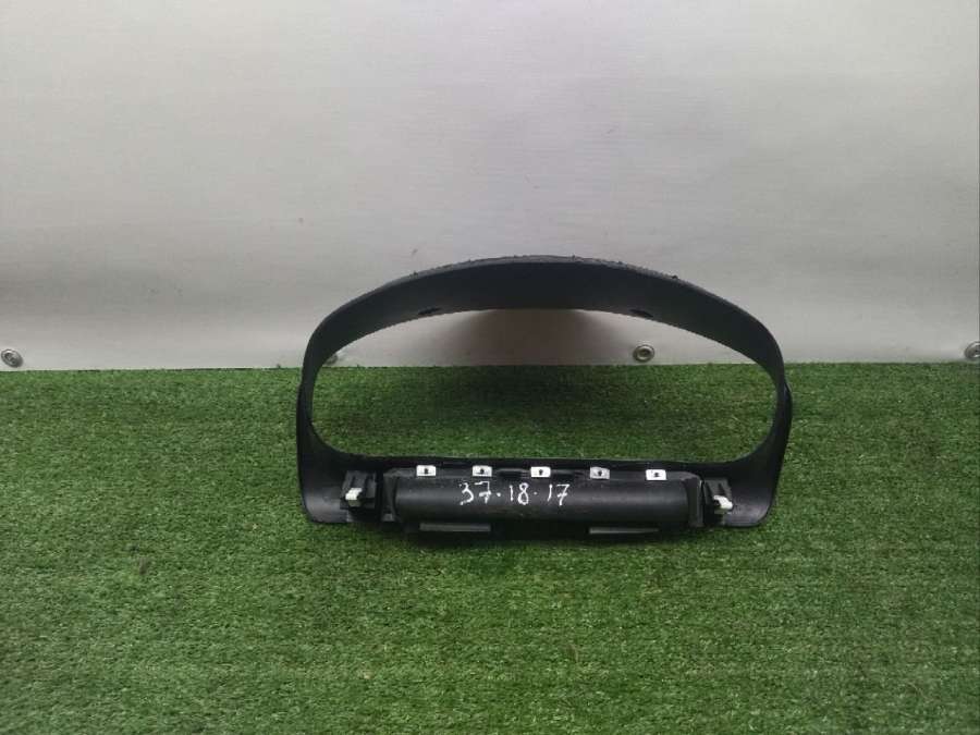 Кожух панели приборов Mazda 6 1 2002г. | Фото № 5 Кожух панели приборов Mazda 6 1 2002г. - Фото 5