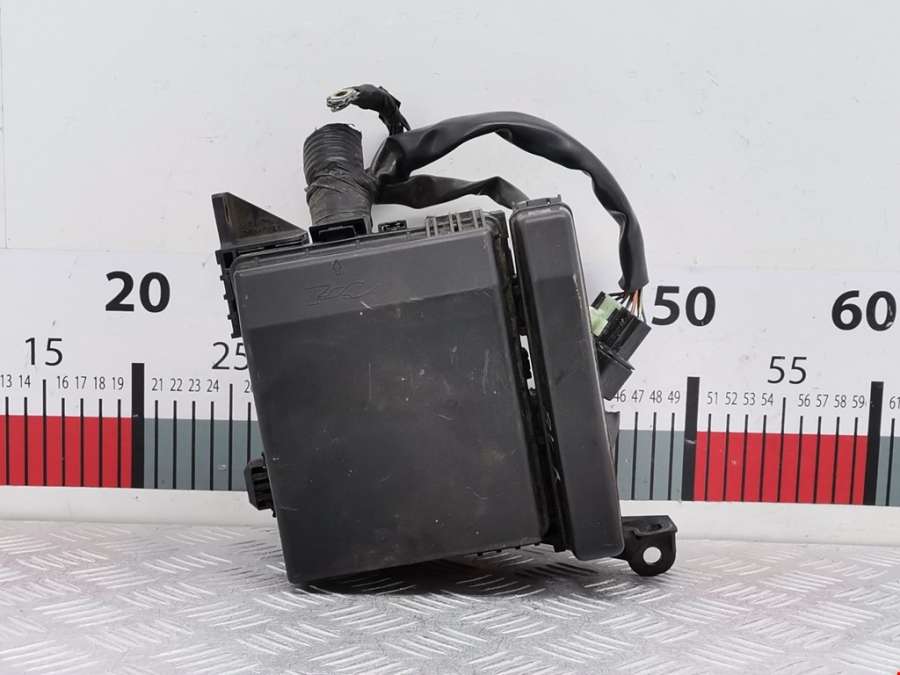 Блок предохранителей Renault Master 2 (1997-2010) Микроавтобус 2002г. | Фото № 1 Блок предохранителей Renault Master 2 (1997-2010) Микроавтобус 2002г. - Фото 1