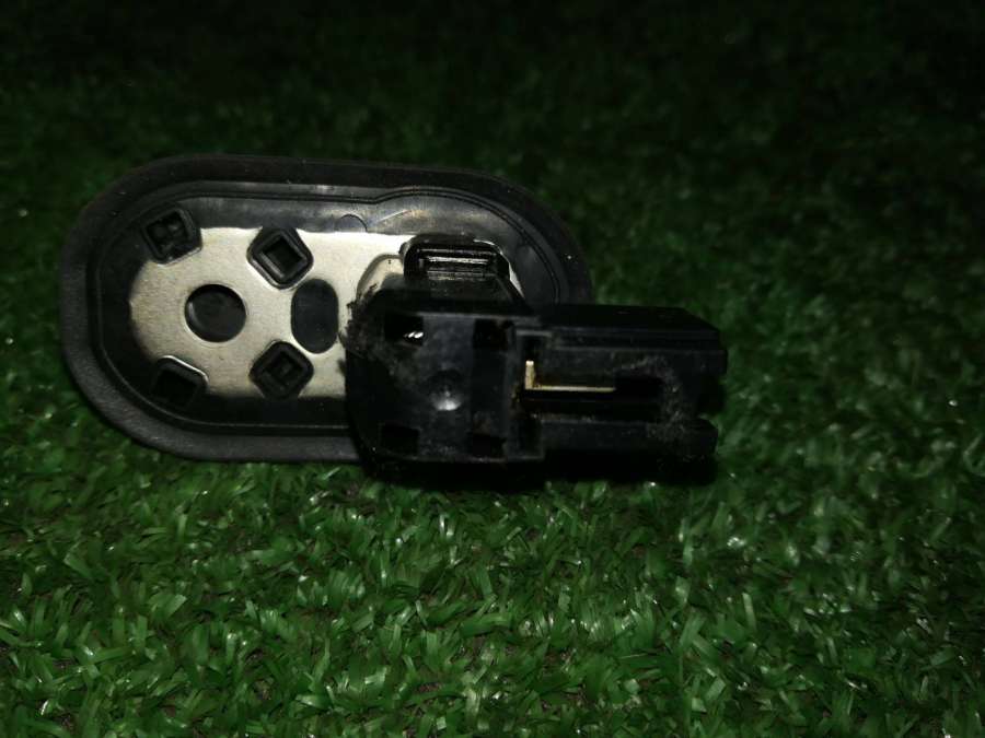 Концевик дверной Honda Element хетчбэк 5 дв. 2006г. | Фото № 4 Концевик дверной Honda Element хетчбэк 5 дв. 2006г. - Фото 4