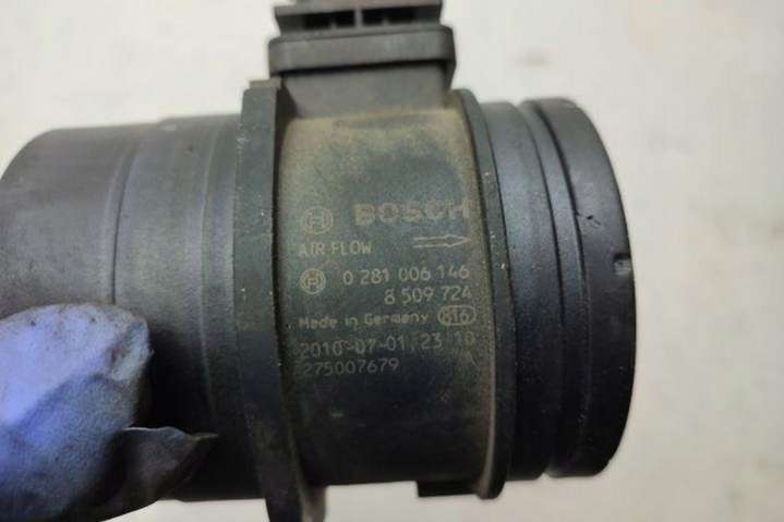 8509724 Расходомер воздуха BMW 1 E87/E8/E82/E88 (2004-2007) 2004г. | Фото № 2 8509724 Расходомер воздуха BMW 1 E87/E8/E82/E88 (2004-2007) 2004г. - Фото 2