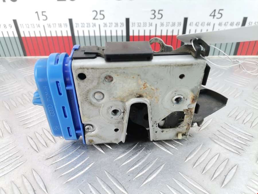 8D0839016A Замок двери задней правой Audi A4 B5 (1994-2001) Универсал 1998г. | Фото № 2 8D0839016A Замок двери задней правой Audi A4 B5 (1994-2001) Универсал 1998г. - Фото 2