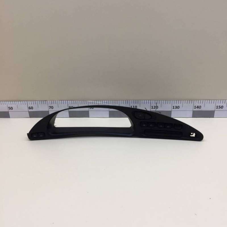 21235325124 21233803010 Накладка декоративная Chevrolet Niva 2002г. | Фото № 1 21235325124 21233803010 Накладка декоративная Chevrolet Niva 2002г. - Фото 1