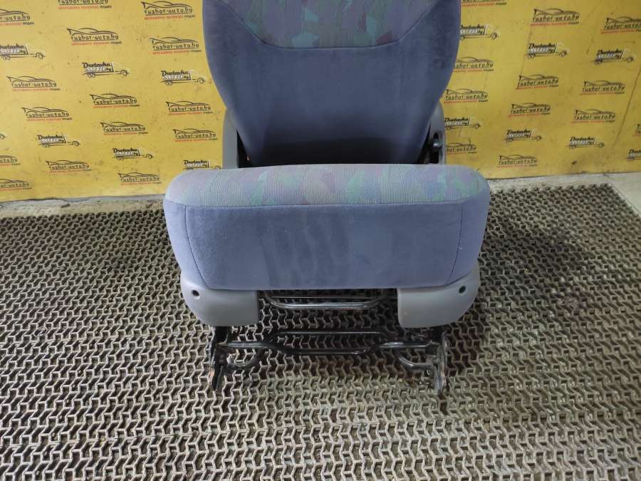 Сиденье заднее Volkswagen Sharan Минивэн 1998г. | Фото № 1 Сиденье заднее Volkswagen Sharan Минивэн 1998г. - Фото 1