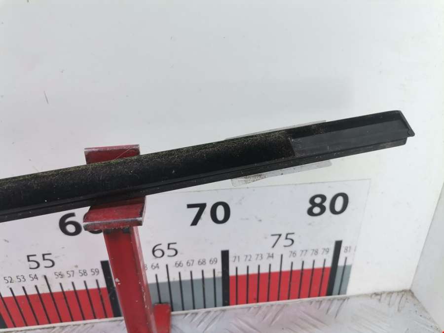 Накладка декоративная (молдинг) стекла двери задней левой Audi A3 8P (2003-2013) Хетчбэк 5дв. 2012г. | Фото № 4 Накладка декоративная (молдинг) стекла двери задней левой Audi A3 8P (2003-2013) Хетчбэк 5дв. 2012г. - Фото 4