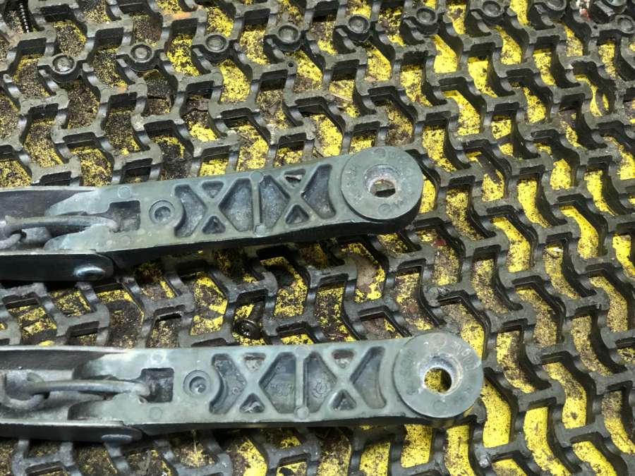 Щеткодержатель (поводок стеклоочистителя, дворник) SEAT Ibiza 2 хэтчбек 1998г. | Фото № 5 Щеткодержатель (поводок стеклоочистителя, дворник) SEAT Ibiza 2 хэтчбек 1998г. - Фото 5