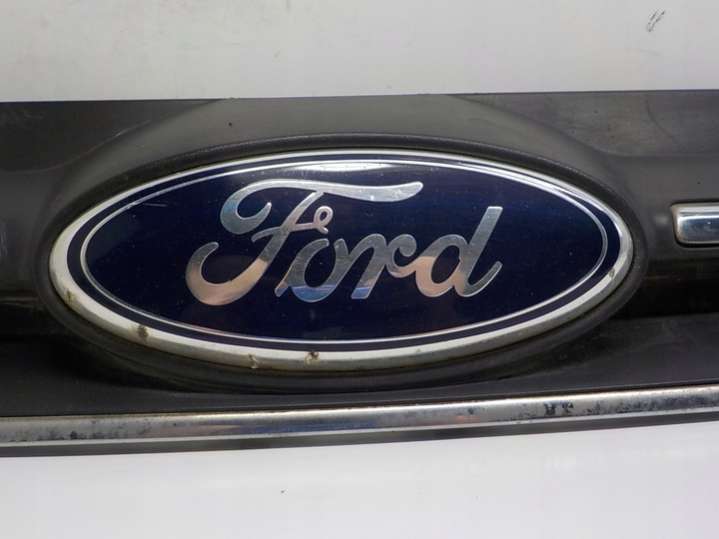 AM51-R8200-C Решетка радиатора Ford C-Max 2 поколение (2010-2015) 2010г. | Фото № 8 AM51-R8200-C Решетка радиатора Ford C-Max 2 поколение (2010-2015) 2010г. - Фото 8