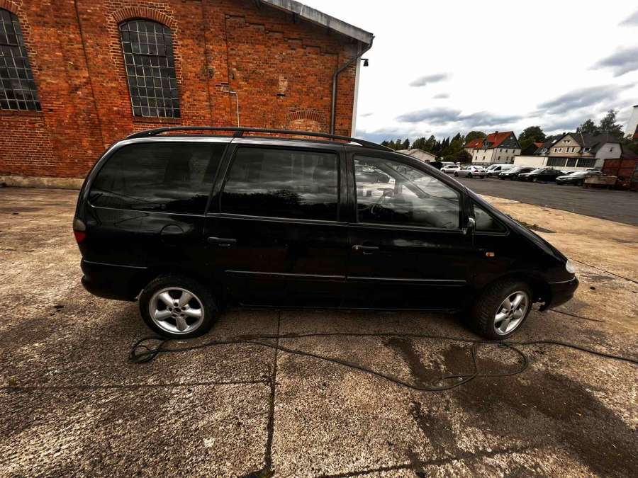 Ограничитель открывания двери передней Volkswagen Sharan 1 (1995-2010) Минивэн 1999г. | Фото № 4 Ограничитель открывания двери передней Volkswagen Sharan 1 (1995-2010) Минивэн 1999г. - Фото 4