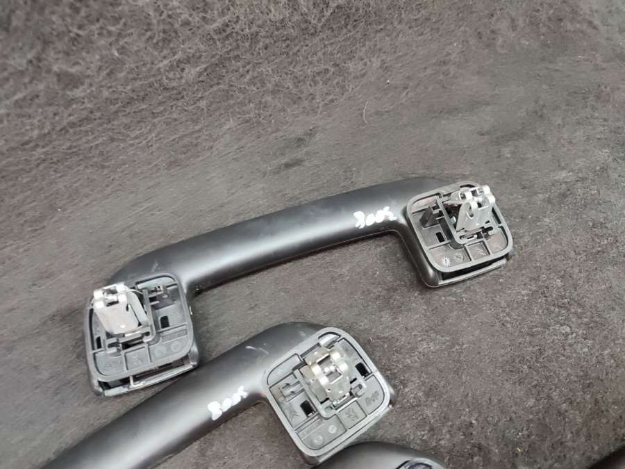 Ручка внутренняя потолочная Peugeot 3008 2 2018г. | Фото № 10 Ручка внутренняя потолочная Peugeot 3008 2 2018г. - Фото 10
