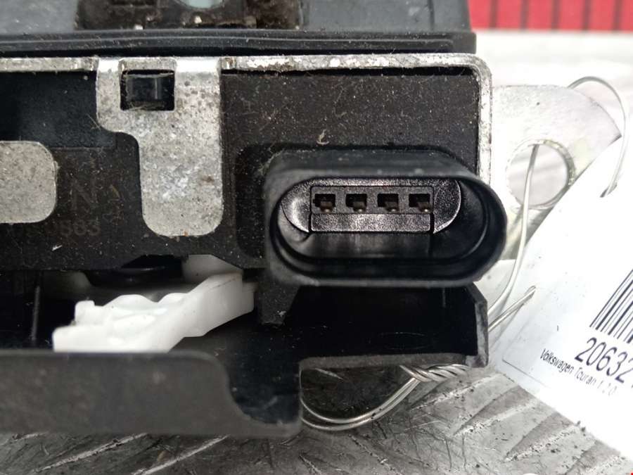 1T0827505G Замок крышки багажника Volkswagen Touran 1 (2003-2015) Минивэн 2004г. | Фото № 3 1T0827505G Замок крышки багажника Volkswagen Touran 1 (2003-2015) Минивэн 2004г. - Фото 3