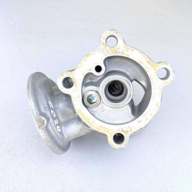 Кронштейн масляного фильтра  Nissan Primera P11 1999г. | Фото № 2   Кронштейн масляного фильтра  Nissan Primera P11 1999г. - Фото 2