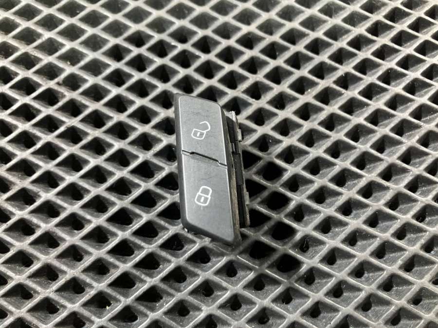 561962136A Кнопка центрального замка Volkswagen Passat USA 2013г. | Фото № 4 561962136A Кнопка центрального замка Volkswagen Passat USA 2013г. - Фото 4