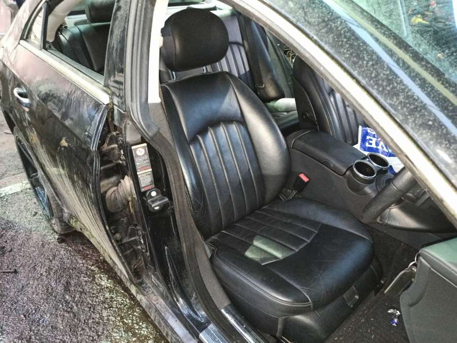 Замок капота Mercedes CLS-Class (W219) (2004-2010) Седан 2007г. | Фото № 20 Замок капота Mercedes CLS-Class (W219) (2004-2010) Седан 2007г. - Фото 20