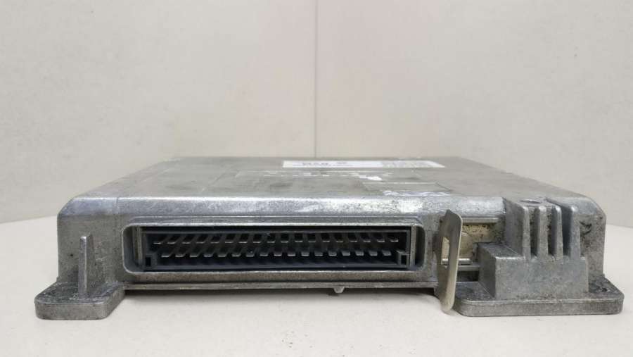 SIEMENSBVMHOM77007318027700859511S100811102E Блок управления двигателем Renault 19 2 1995г. | Фото № 2 SIEMENSBVMHOM77007318027700859511S100811102E Блок управления двигателем Renault 19 2 1995г. - Фото 2