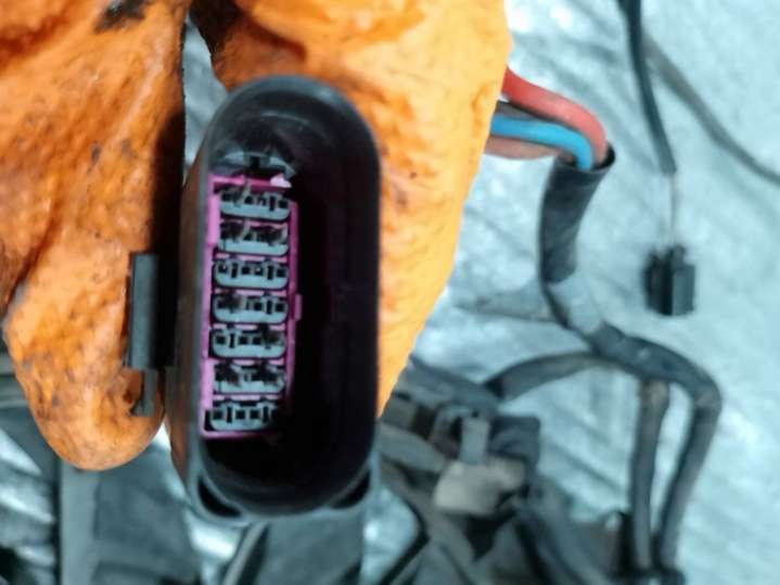 8E0121205N873477K Вентилятор радиатора Audi A4 B6 (2000-2005) 2000г. | Фото № 4 8E0121205N873477K Вентилятор радиатора Audi A4 B6 (2000-2005) 2000г. - Фото 4