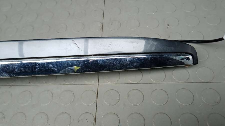 Фонарь подсветки номера 3-5 двери LEXUS RX 2 2003г. | Фото № 8 Фонарь подсветки номера 3-5 двери LEXUS RX 2 2003г. - Фото 8