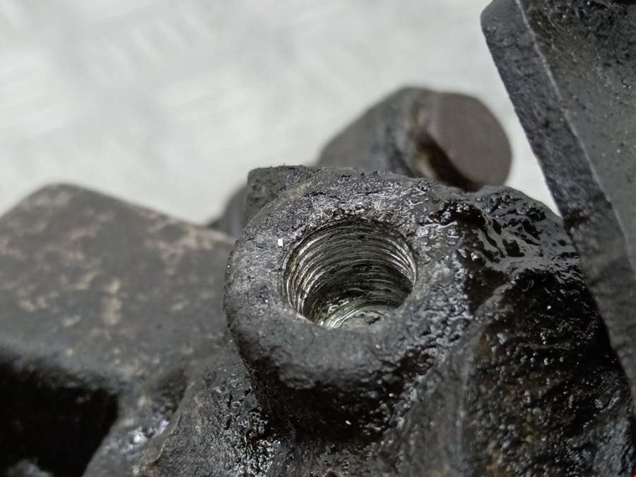 Суппорт задний левый Renault Megane 2 (2002-2009) Хетчбэк 5дв. 2002г. | Фото № 6 Суппорт задний левый Renault Megane 2 (2002-2009) Хетчбэк 5дв. 2002г. - Фото 6