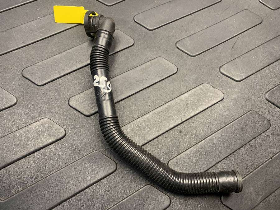 1K0129637D Патрубок (трубопровод, шланг) Volkswagen Passat CC 2012г. | Фото № 2 1K0129637D Патрубок (трубопровод, шланг) Volkswagen Passat CC 2012г. - Фото 2