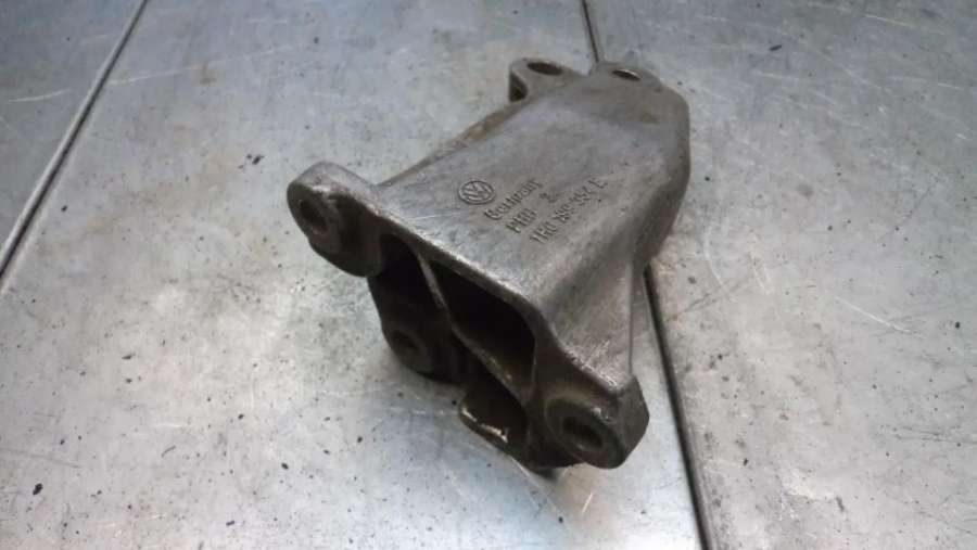 1H0199354E Кронштейн двигателя Volkswagen Golf 3 поколение 1992г. | Фото № 6 1H0199354E Кронштейн двигателя Volkswagen Golf 3 поколение 1992г. - Фото 6