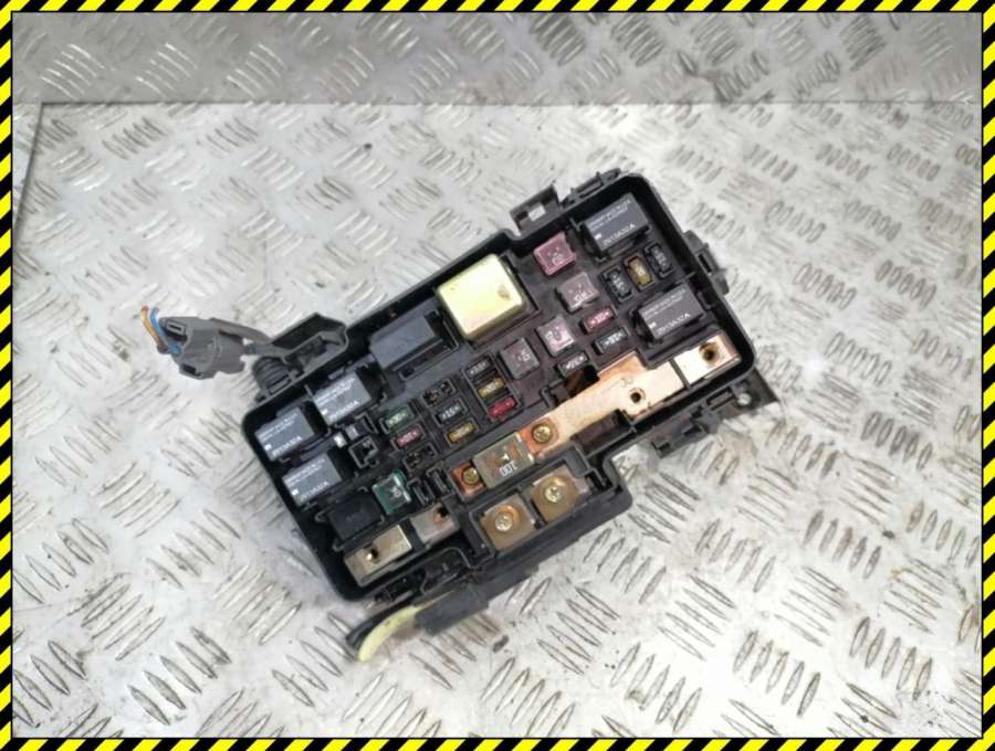 Блок предохранителей Honda Civic 6 1997г. | Фото № 3 Блок предохранителей Honda Civic 6 1997г. - Фото 3